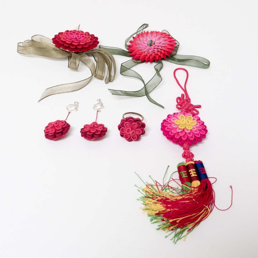 NWOT - Handmade Chinese Knotted jewelry and tassel